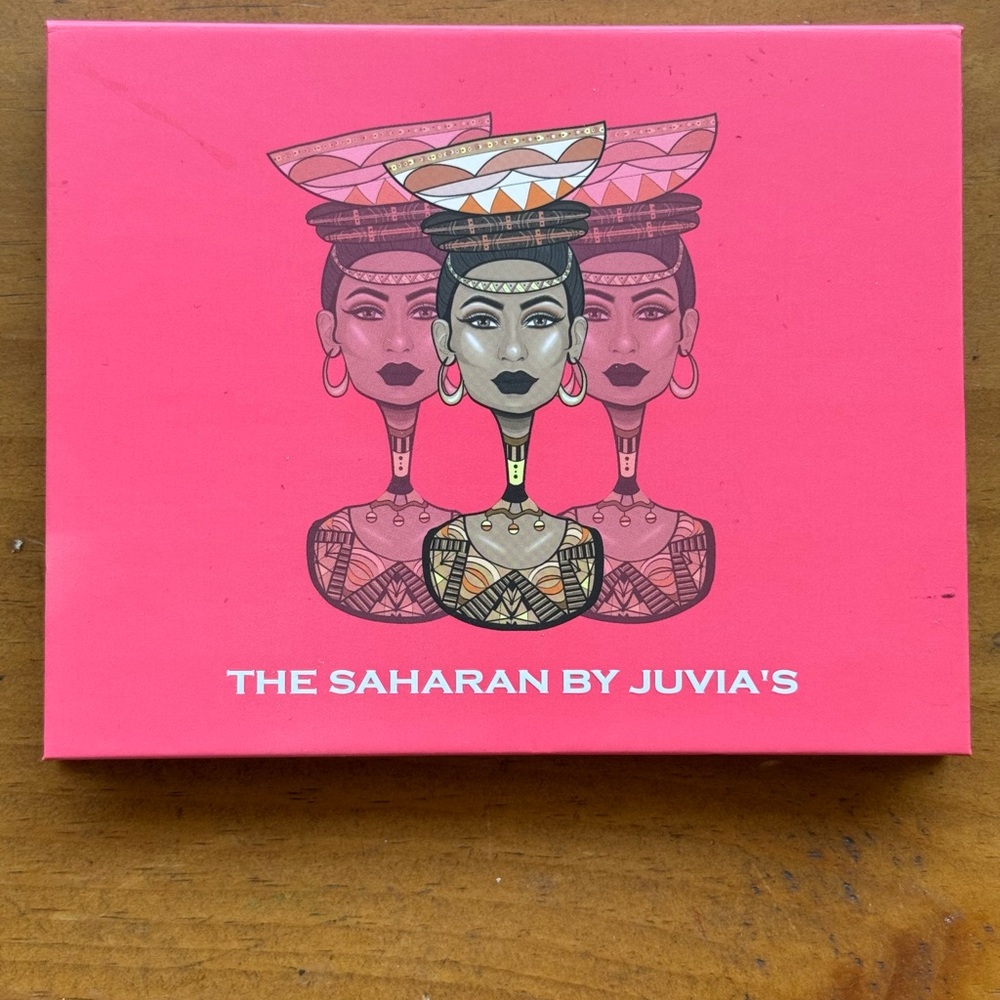 Juvia's Saharan Eyeshadow Palette set